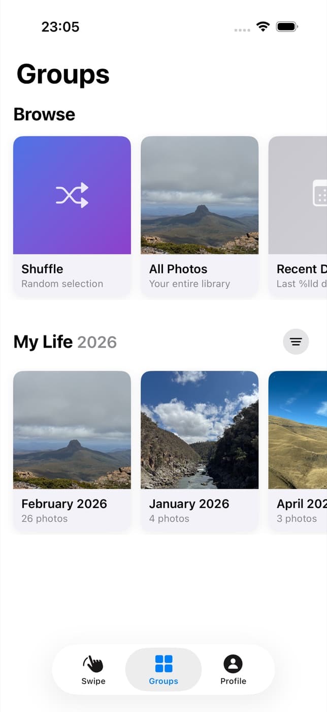 Browsing photos by Shuffle, All Photos, and month groups